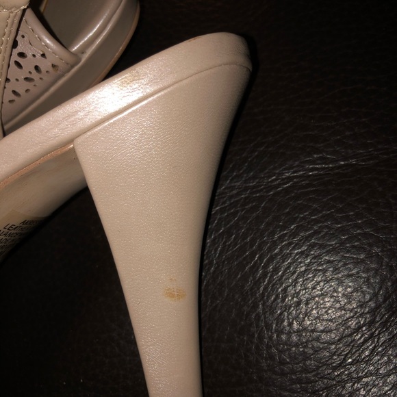 Heels - Picture 4 of 5